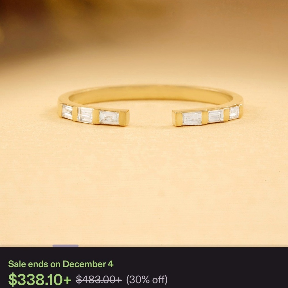 10k gold and diamond ring - Picture 2 of 7